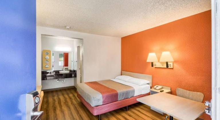 Motel 6 Everett, WA - South — photo 2