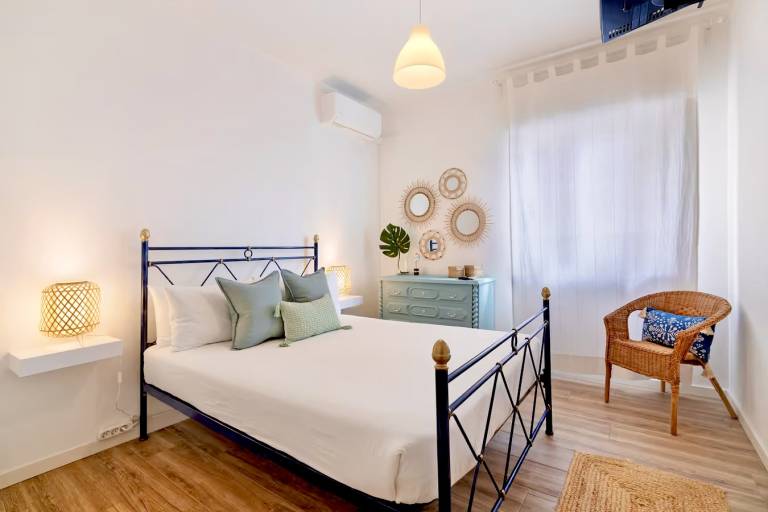 Caíque, Charme na Baixa de Olhão – Apartamento T3 com Ar Condicionado, Wi-Fi Rápido e Terraço - Perto dos Mercados, Restaurantes e Cais para as Ilhas — photo 2