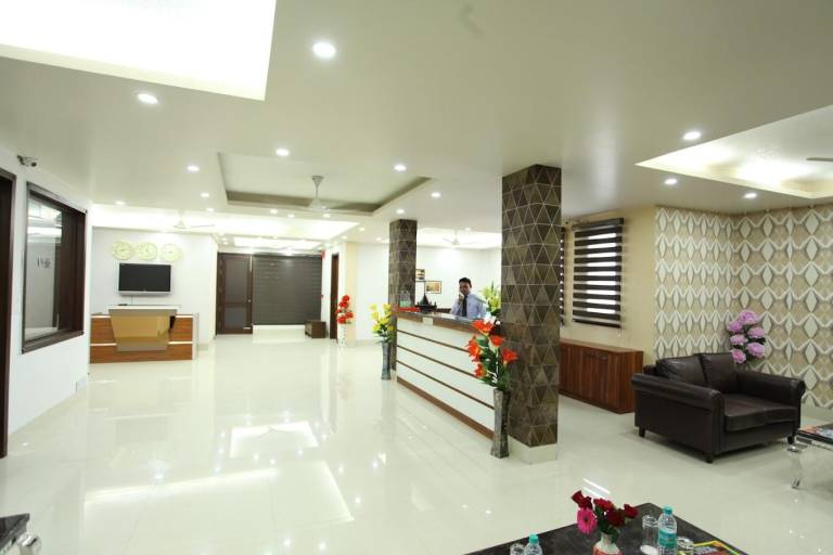HOTEL H. C GRAND — photo 4