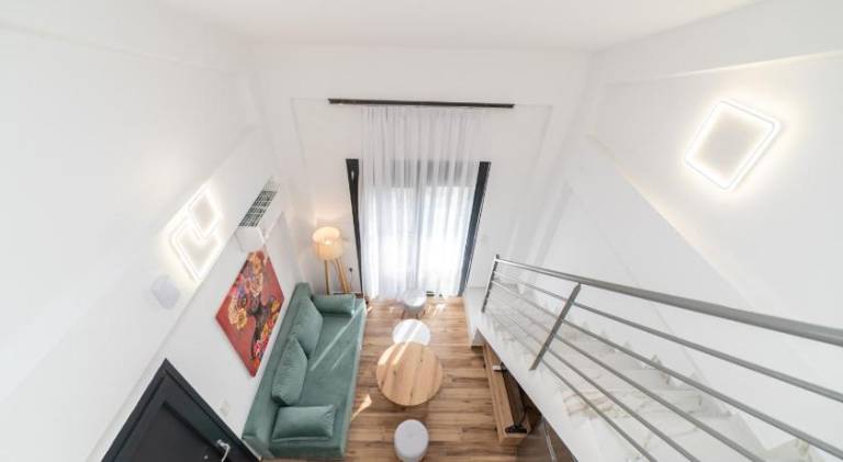 Apartment with terrace & yard — photo 4