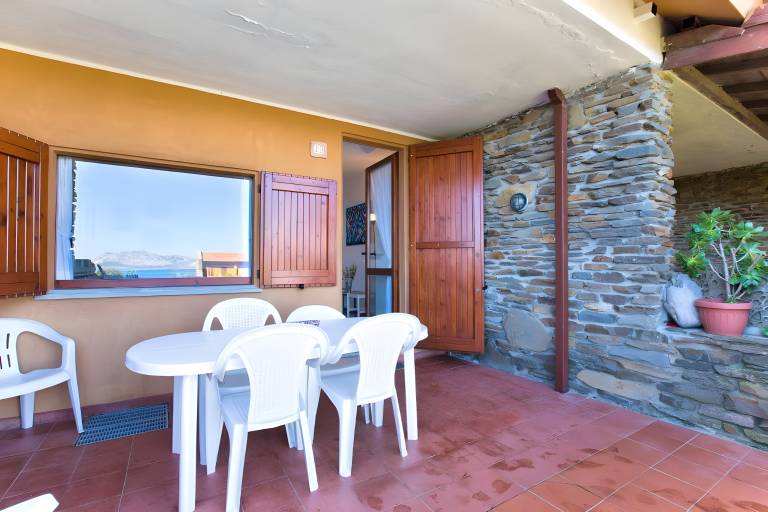 Holiday Home 'I Lentischi C13' with Sea View, Private Terrace and Air Conditioning — photo 4