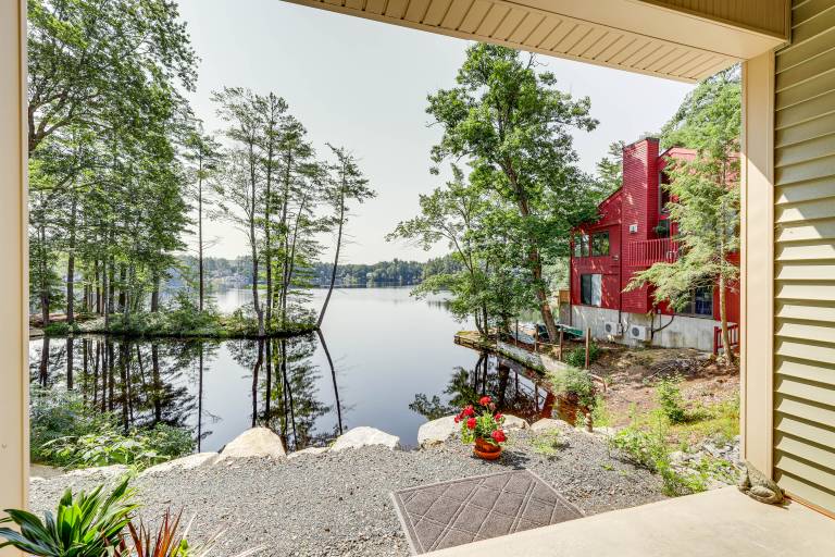 Lakefront Orange Vacation Rental - Pet Friendly! — photo 3