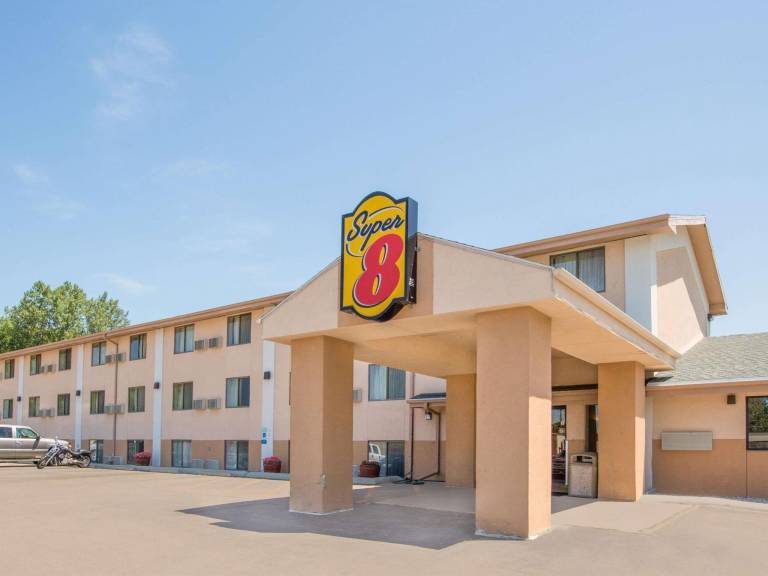 Super 8 By Wyndham Sioux City/Morningside Area in Sioux City, IA