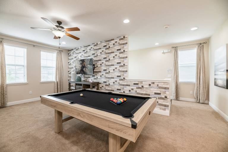 Child-friendly nice vacation home with private pool & hot tub | Pets allowed — photo 3