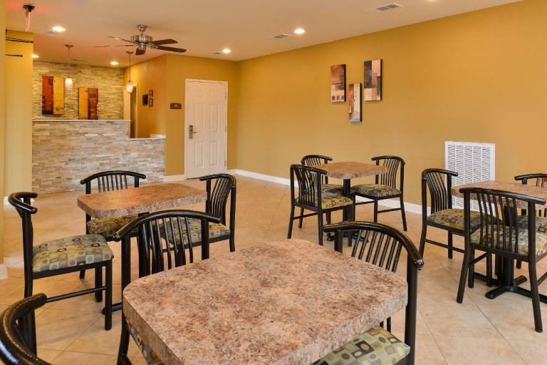 Americas Best Value Inn Tupelo — photo 4