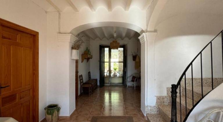 Villa with pool — photo 3