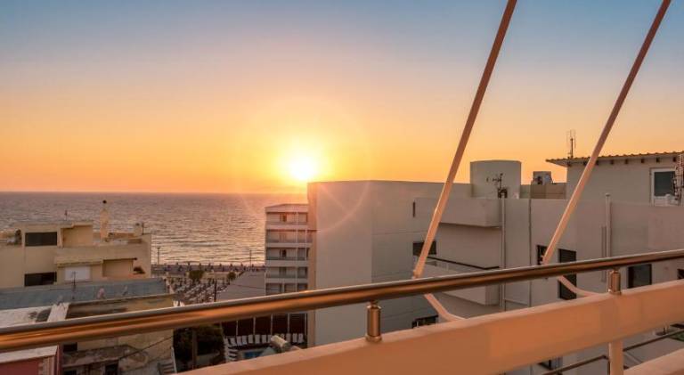 Holiday apartment with patio & yard in Rhodes