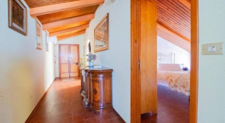 Apartment with 2 rooms for 5 persons — photo 4