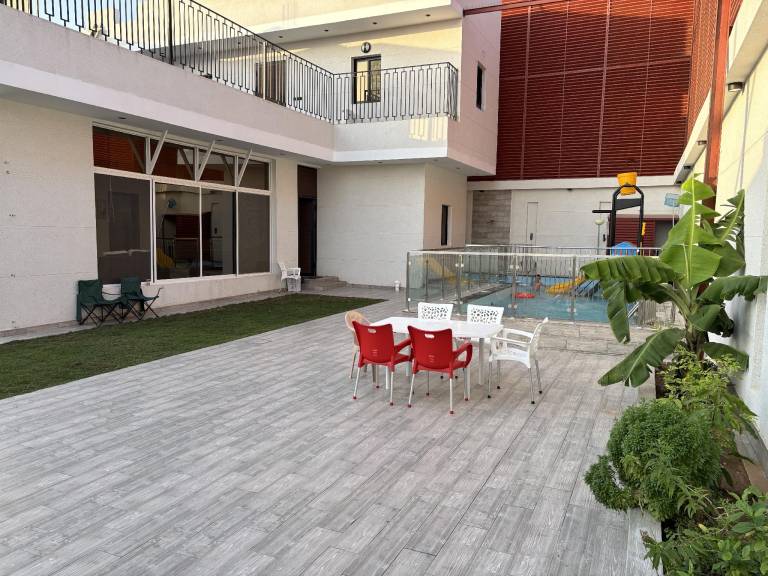 Nice chalet with private pool, yard & BBQ | Perfect for remote work | Pets allowed in Makkah