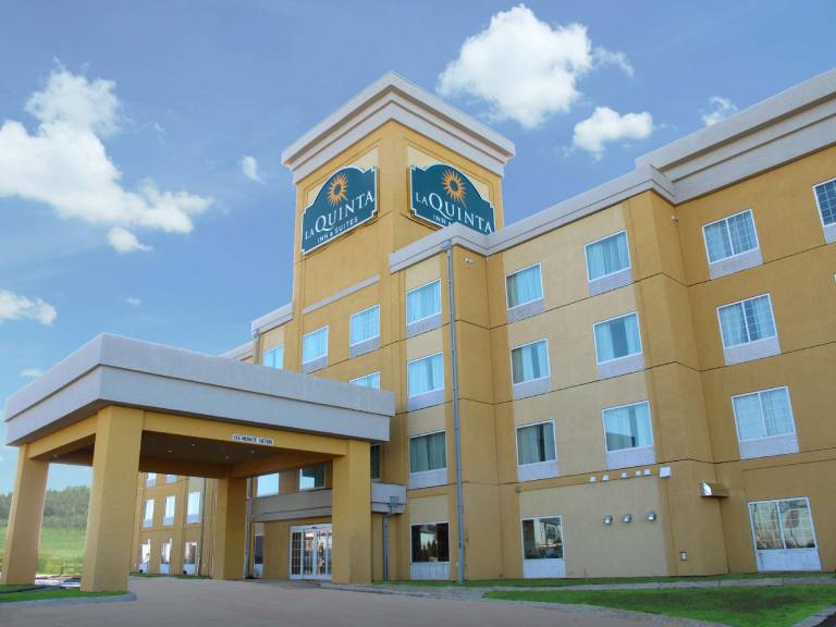 La Quinta Inn & Suites by Wyndham Bismarck in Bismarck, ND