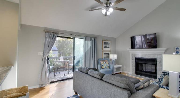Sun, Surf and Sand in Fort Walton Beach! Cozy Condo — photo 2