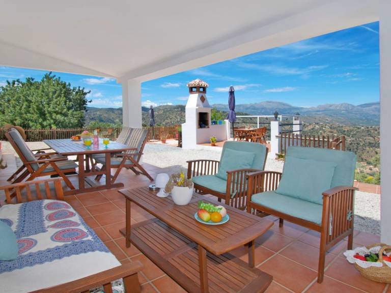 Fully equipped ample house with private pool, patio & barbeque | Mountain view | Dogs allowed — photo 2