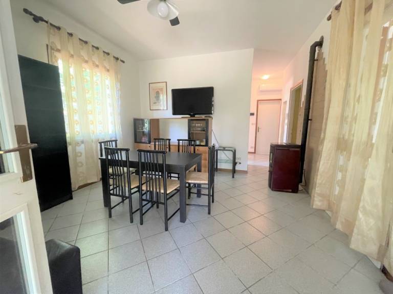 Family-friendly nice villa with patio & garden | Pets are welcome — photo 4