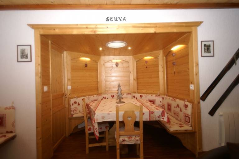 Charming chalet with hot tub, terrace & garden | Mountain view | Pets are welcome — photo 5