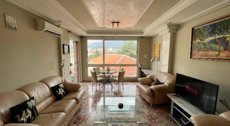 Pine-Tree Spacious 2 BDR Apartment near Tanners' Bridge with hot tub — photo 2