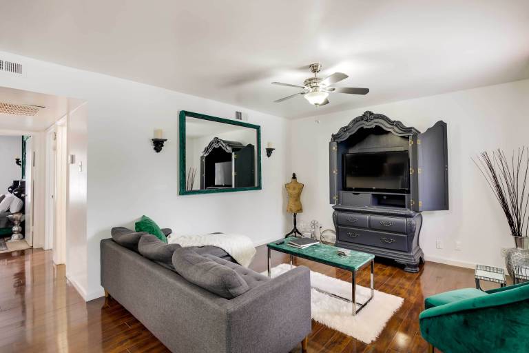 Condo Knox / Henderson