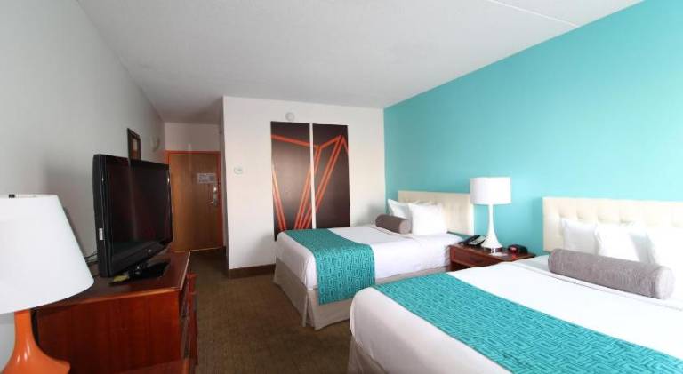 Howard Johnson by Wyndham Evansville East — photo 2