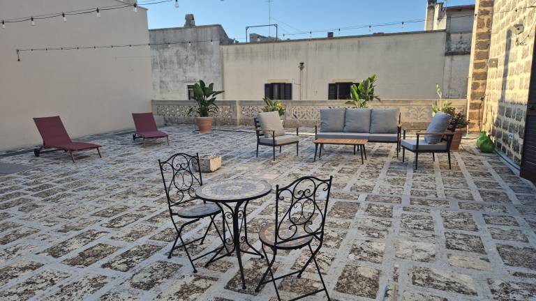 Palazzo Salento con giardino e terrazza