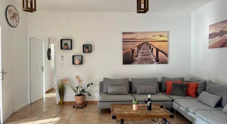 Le Familia, T5 avec terrasse, parking prive et Clim, ideal famille et professionnels in Perpignan