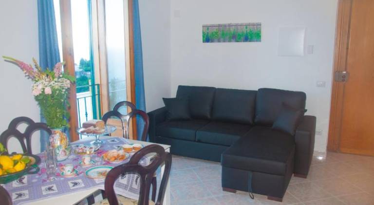 House with garden, terrace & BBQ — photo 5