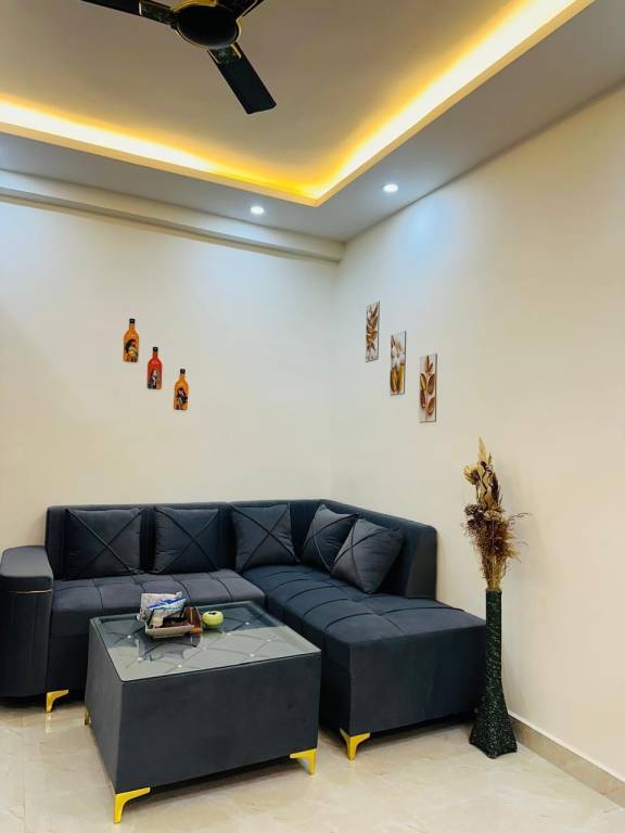 House with 1 room for 2 persons in Faridabad