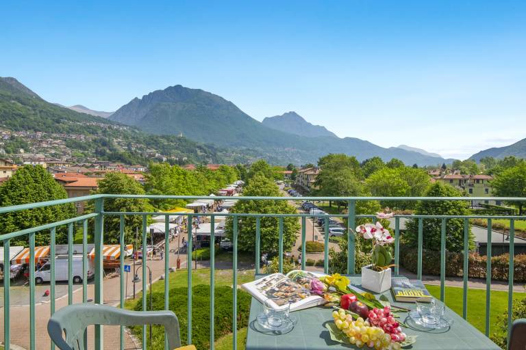Family-friendly lovely rental apartment | Mountain view | Beach nearby | Dogs allowed in Porlezza
