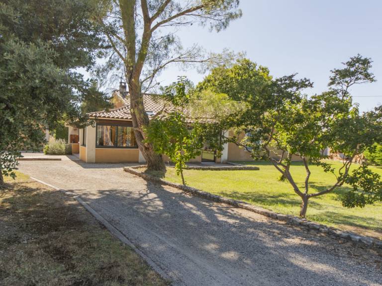 Fully equipped lovely house with garden, BBQ & private pool | Pets are welcome — photo 5