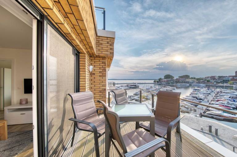 5-Sterne Ferienwohnung Wohlfühloase in der Hafenresidenz - Hafenblick & Sauna — photo 3