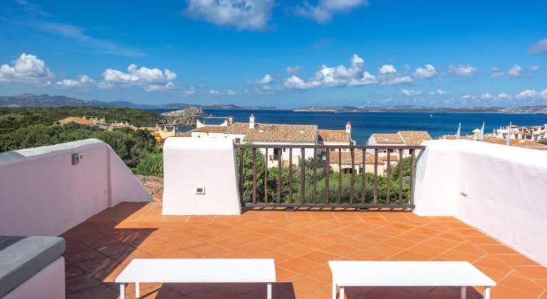 Villa with 2 rooms for 4 persons in Arzachena
