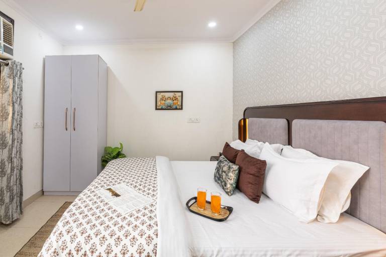 House with yard & terrace | Suitable for remote work in New Delhi