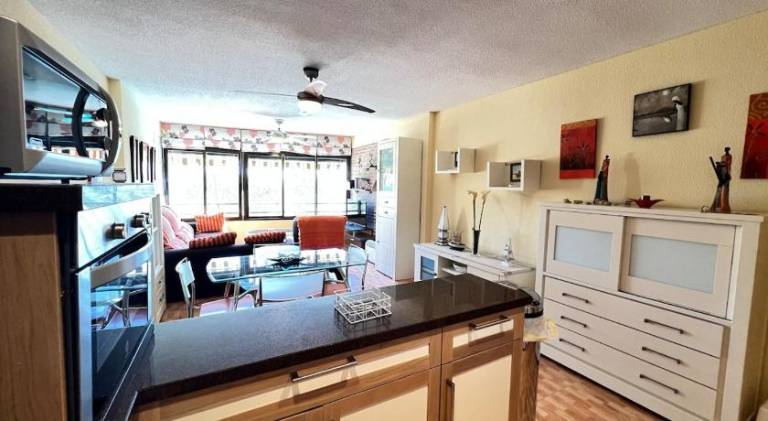 Apartment with pool — photo 4