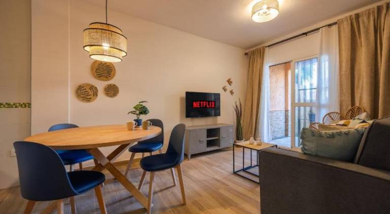 Pleasant apartment with pool | Pet-friendly — photo 2