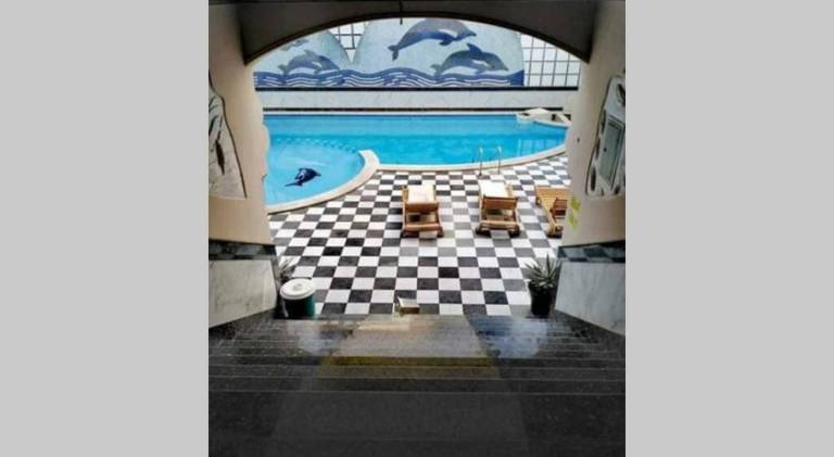 Apartment with pool — photo 4