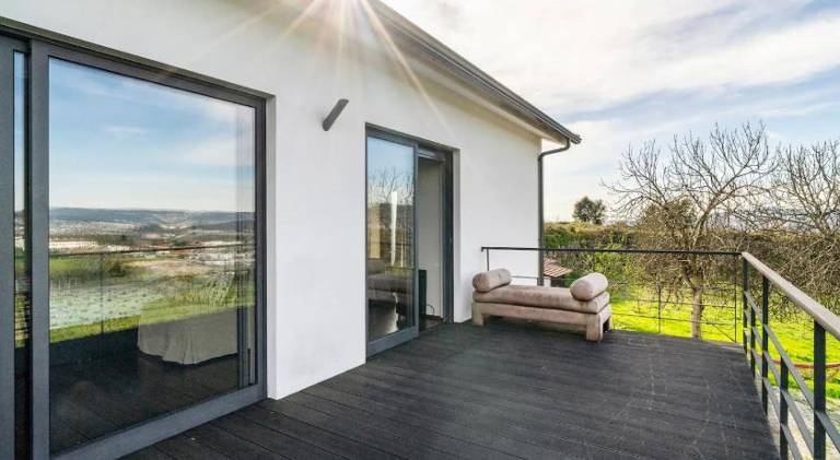 Fully equipped pleasant vacation home with barbecue, terrace & yard | Suitable for remote work | Pets allowed — photo 3