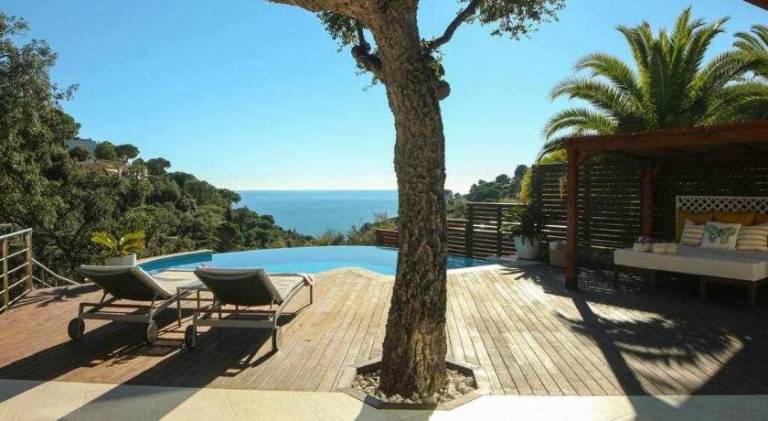 Fully equipped villa with yard, BBQ & pool | Next to the beach | Pet-friendly — photo 3