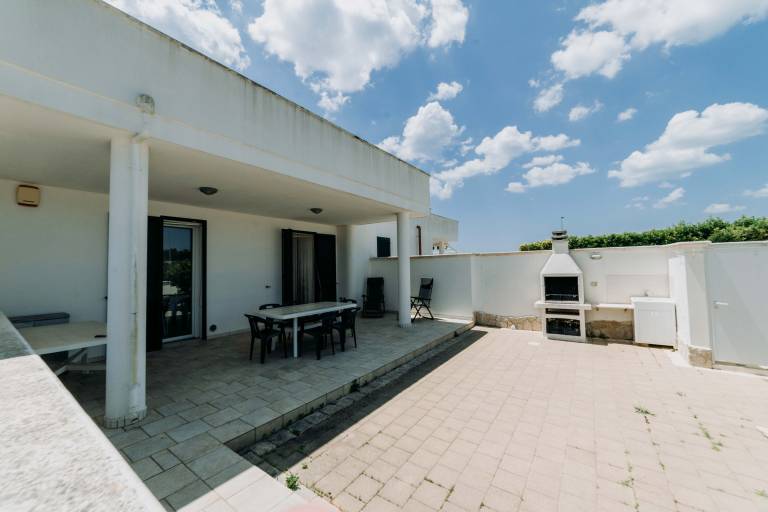 Rental apartment with barbecue & garden — photo 4