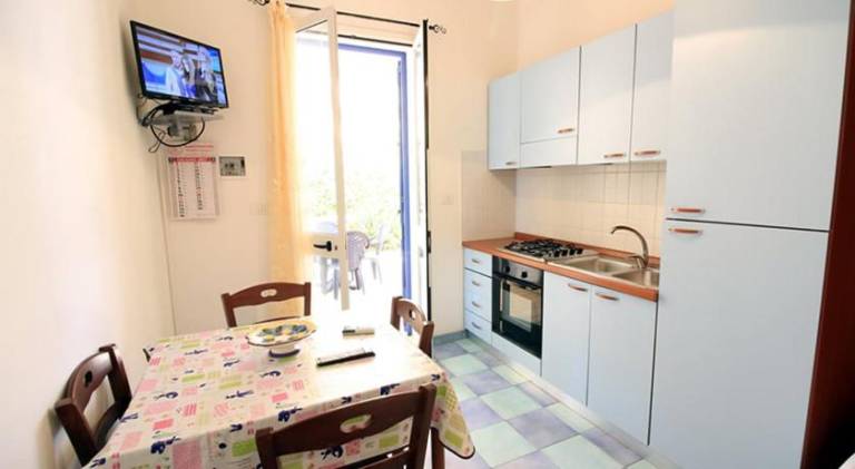 House with 1 room for 2 persons — photo 3