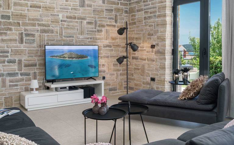 Villa Carrera- modern villa for 10 guests with a pool and hot-tub close to the beach by MyWaycation — photo 4