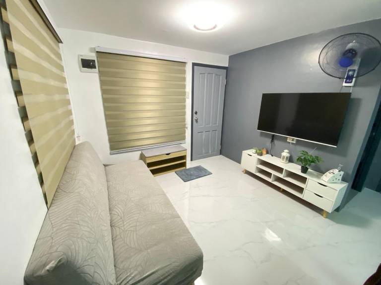 Cozy 2BR Bungalow Near Clark AirportNetflix WiFi in Angeles City