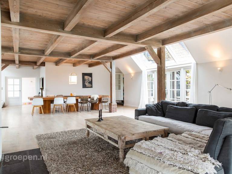 Fully equipped beautiful vacation home with garden & patio | Pets allowed — photo 2