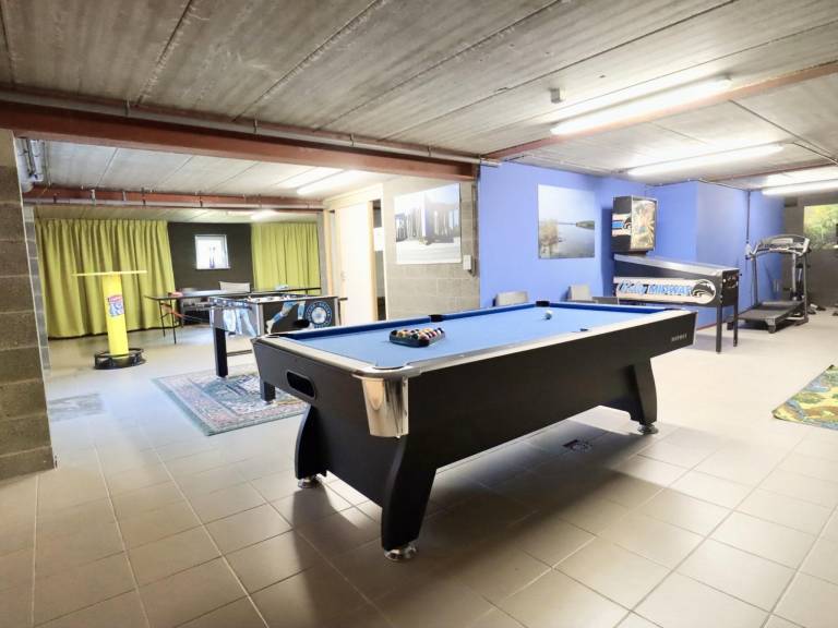 Beautiful Modern Group Home with Wellness — photo 4