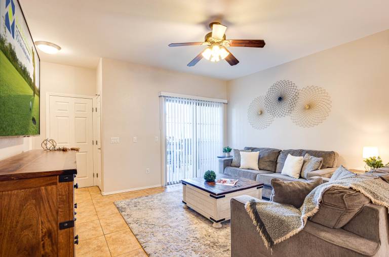 Condo with heated pool, garden & hot tub — photo 2