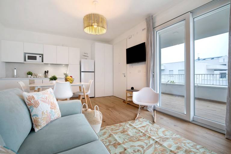 Apartment 'Superior 3' with Private Terrace, Wi-Fi and Air Conditioning — photo 4