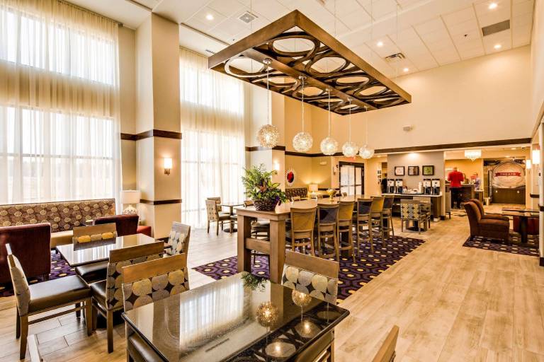 Hampton Inn & Suites Ashland — photo 2