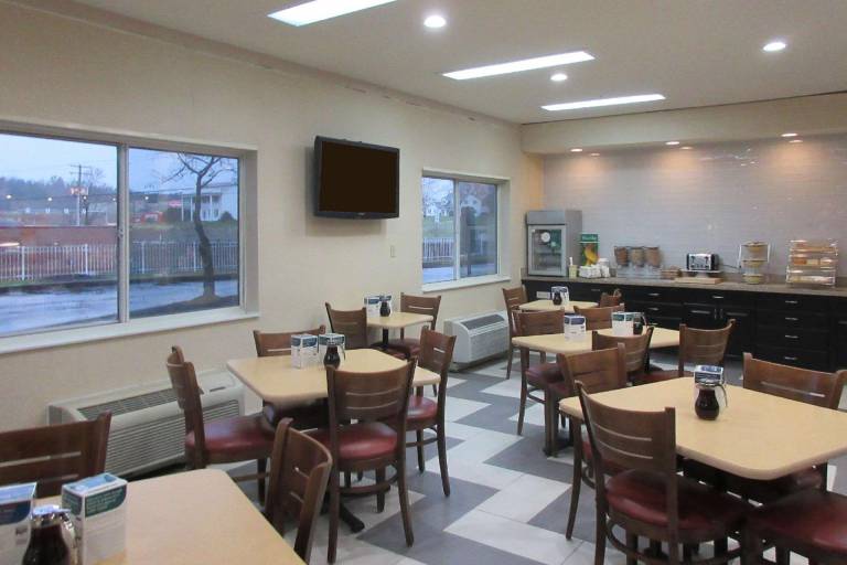 Wingate by Wyndham Uniontown in Uniontown, PA