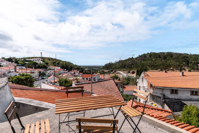 Holiday Home 'Between Mountain and Sea' with Mountain View, Private Terrace and Wi-Fi in Cascais