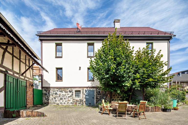 Beautiful apartment with yard | Garden view | Pet-friendly in Giessen