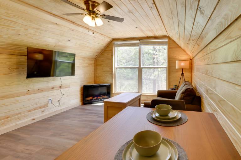 Cabin w/ Lake Access Near Talladega Nat'l Forest — photo 3