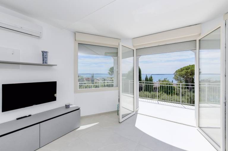 Pleasant holiday apartment | Close to the beach | Pets are welcome in Manerba del Garda