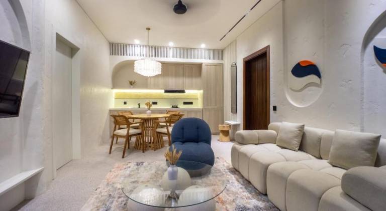 Serviced apartment with patio — photo 5